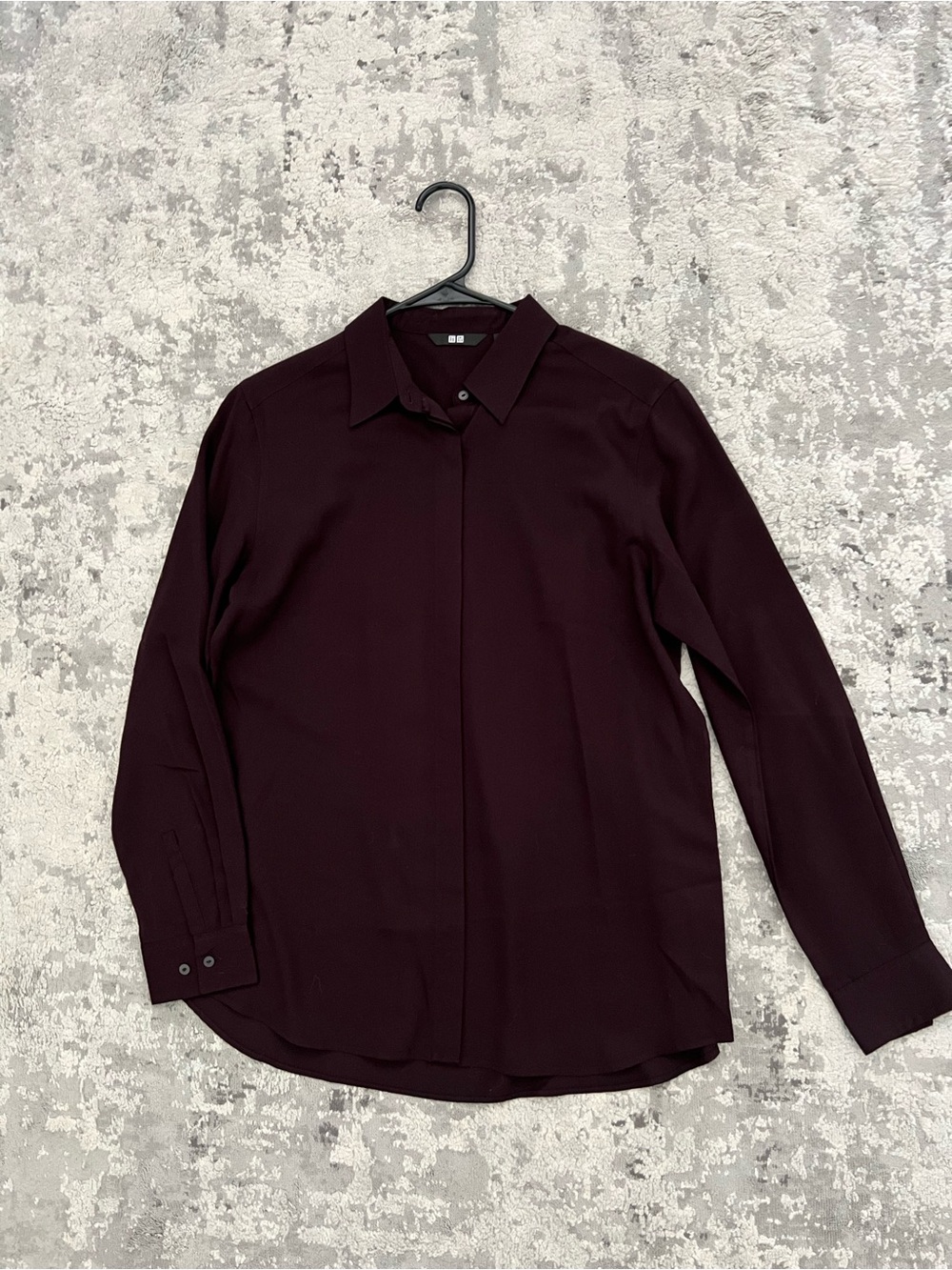 NWOT Uniqlo rayon button down shirt size M